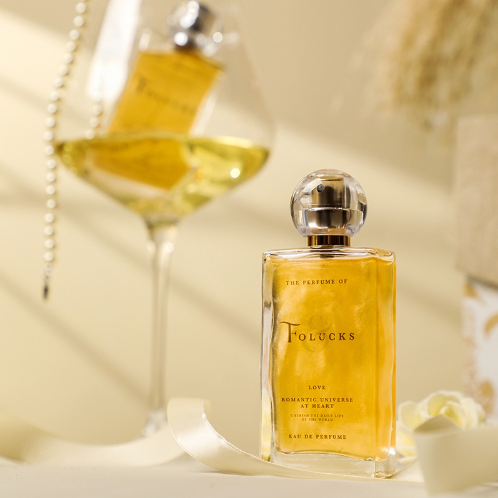 Perfume Fragrance Couture - 오뜨 꾸뛰르 컬렉션의 신선하고 자연스러운 플로럴-프루티